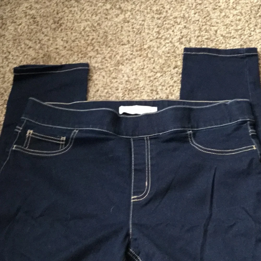 Jeans - Picture 1 of 4
